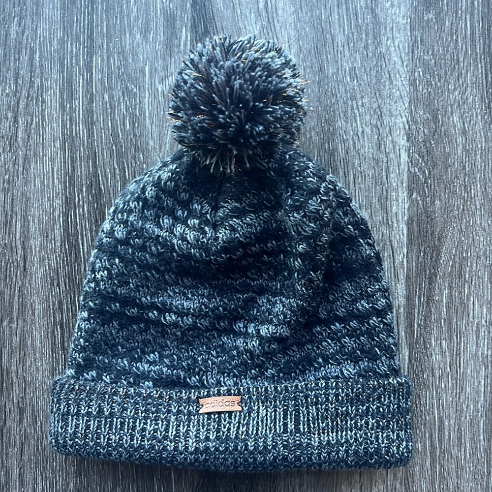 Adidas Knitted Beanie | Gray | One Size